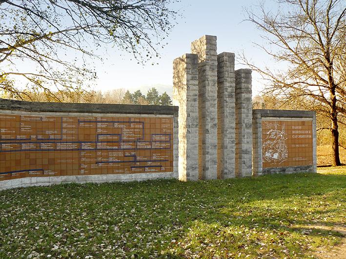 Rcord del Comte Ramon Berenguer al monument del Gorg d'en Perxistor a Sant Feliu de Buixalleu. 