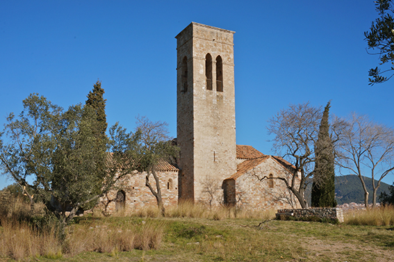 5 poblacions del Vallès Occidental que probablement mai has pensat a visitar. Església de Castellar Vell a Castellar del Vallès.