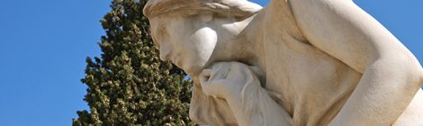 Escultura de Josep Llimona al cementiri d'Arenys de Mar.