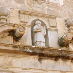 Portalada del Santuari de Santa Quitèria a Vilanova del Vallès.