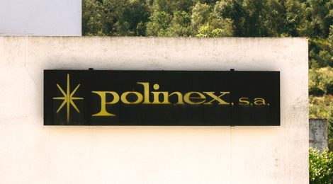 Rètol de l'antiga fàbrica Polinex a Dosrius.