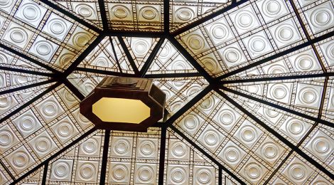 Cúpula a les galeries del Pálac Rokoko.