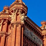 Escultures a l'Arc de triomf de Barcelona.