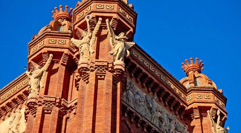 Escultures a l'Arc de triomf de Barcelona.