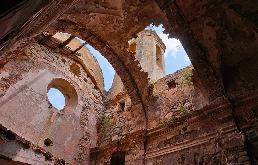 Ruïnes de l'església de Santa Perpètua de Gaià.