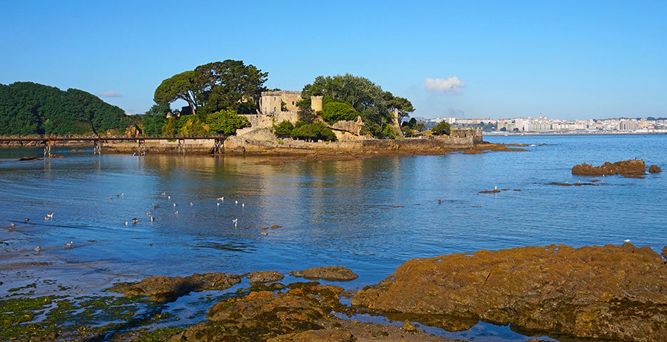 L'Illa do Castelo a Santa Cruz.