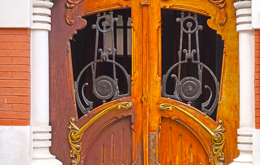 Porta modernista. Segon itinerari per A Coruña