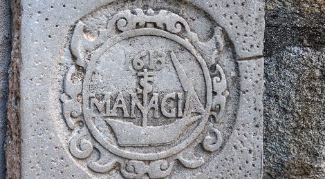 Llosa sepulcral al Fossar Xic de Mataró.