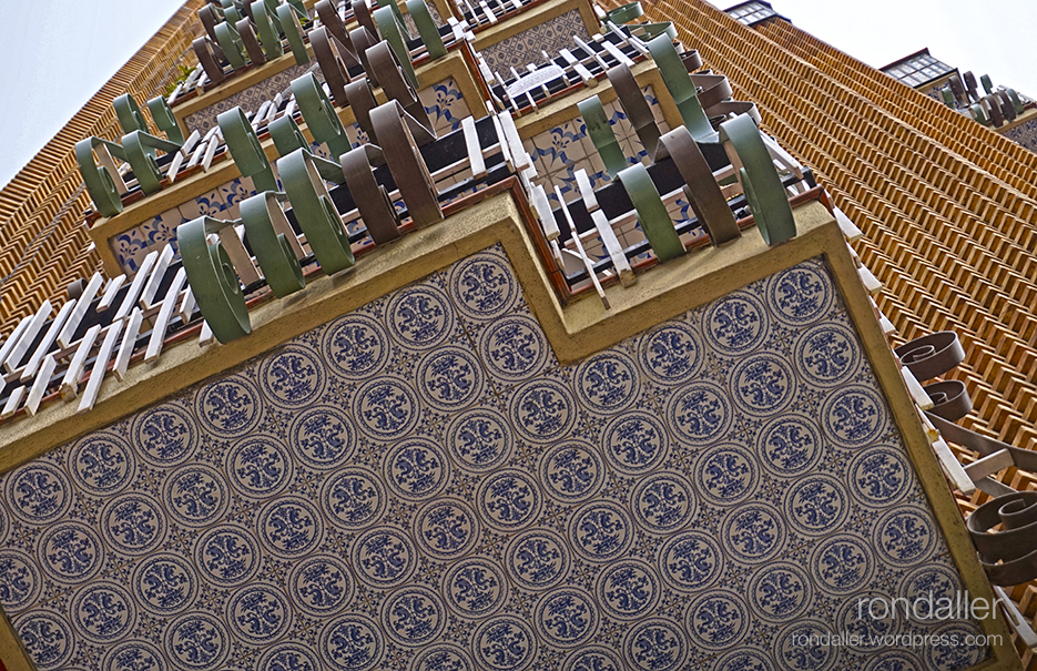 Edifici Plaza. Esplugues de Llobregat. Baix llobregat