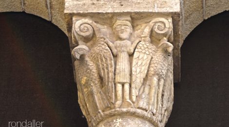 Elements romànics de Santa Maria de Besalú al Conventet de Pedralbes.