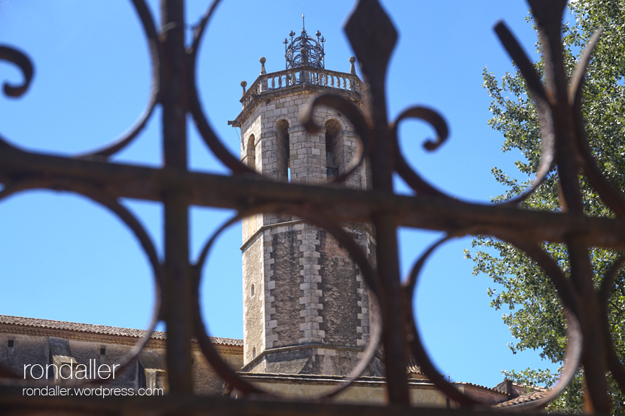 Segon itinerari per Centelles. Campanar de l'església.