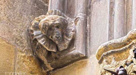 Vilafranca del Penedès. Alt Penedès. Església de Santa Maria. Gòtic. Capitell. Gos