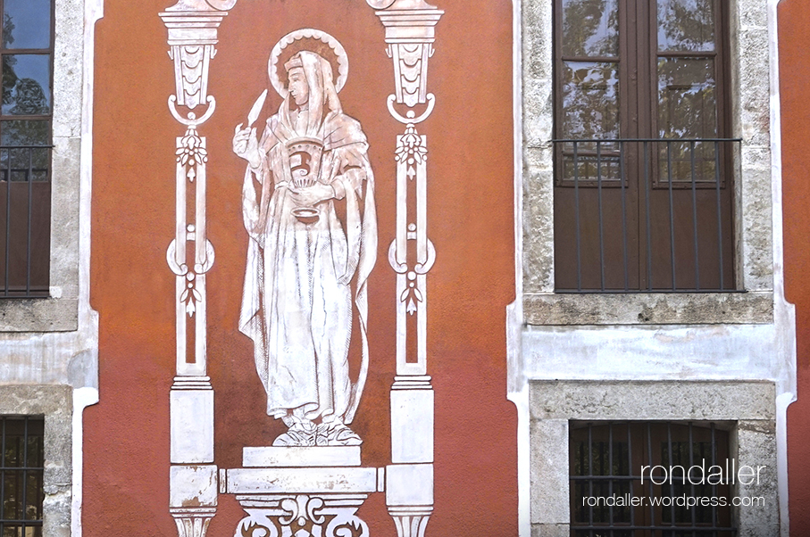 esgrafiats de l'Antic Hospital de Vilafranca del Penedès, Alt Penedès. Sant Damià.