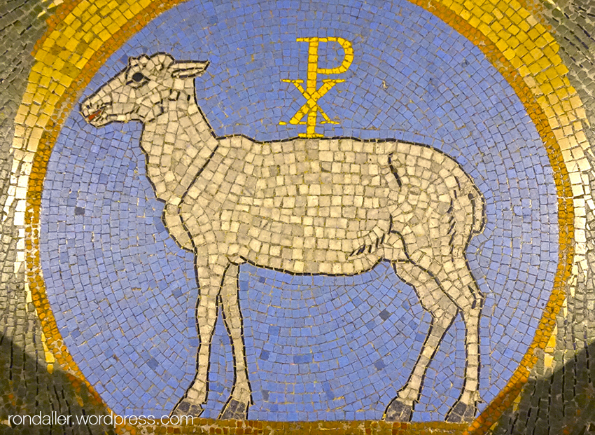 Representació d'un be amb mosaic. Basílica de Santa Maria de Mataró.