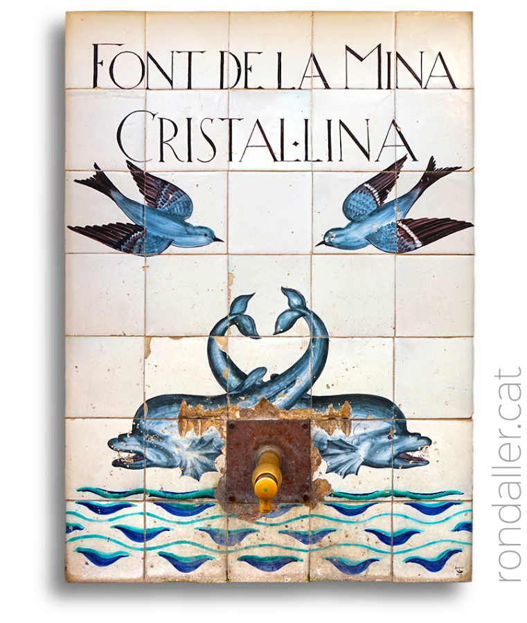 Plafó ceràmic de la Font de la Mina Cristal·lina de Blanes.