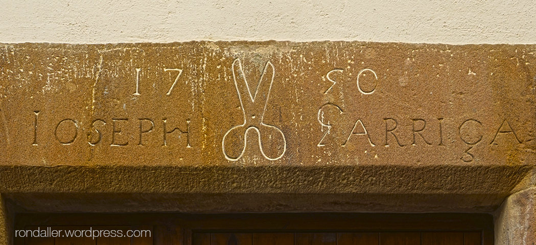 El gremi de paraires. Tisores gravades en una llinda del segle XVIII a Viladrau.