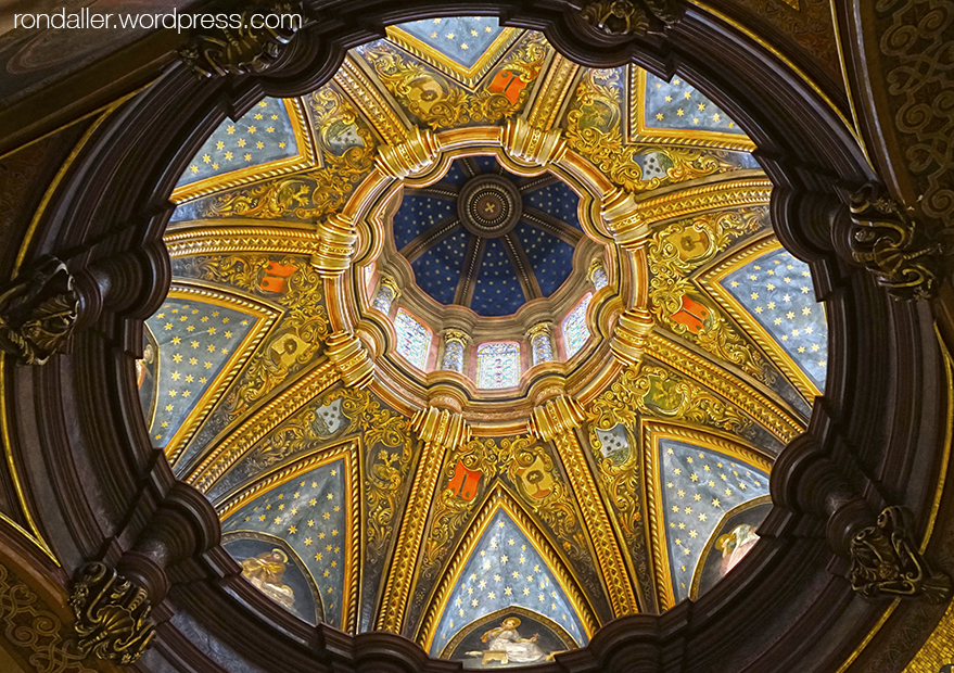 Església de Santpedor. Cúpula de la capella de les Santes Espines.