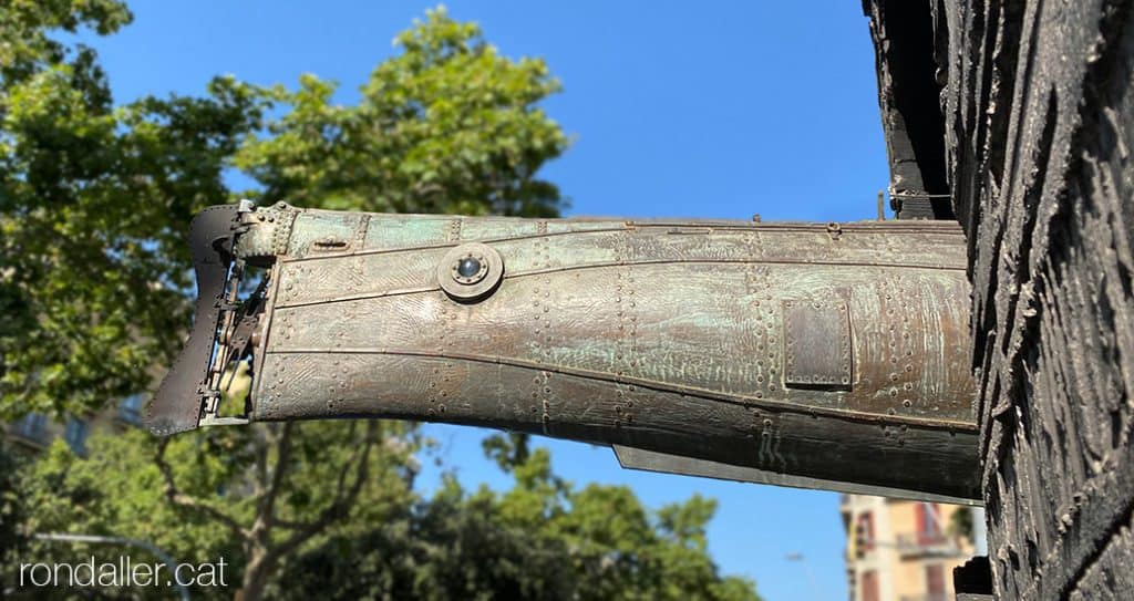 Detall del monument a Narcís Monturiol a Barcelona, realitzat el 1963 per Subirachs.