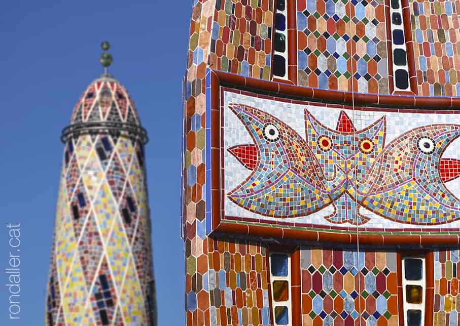 La Torre Rodona. Mosaics de la font.