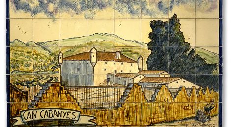 Mural ceràmic de Can Cabanyes realitzat per Enric Segú el 1975.