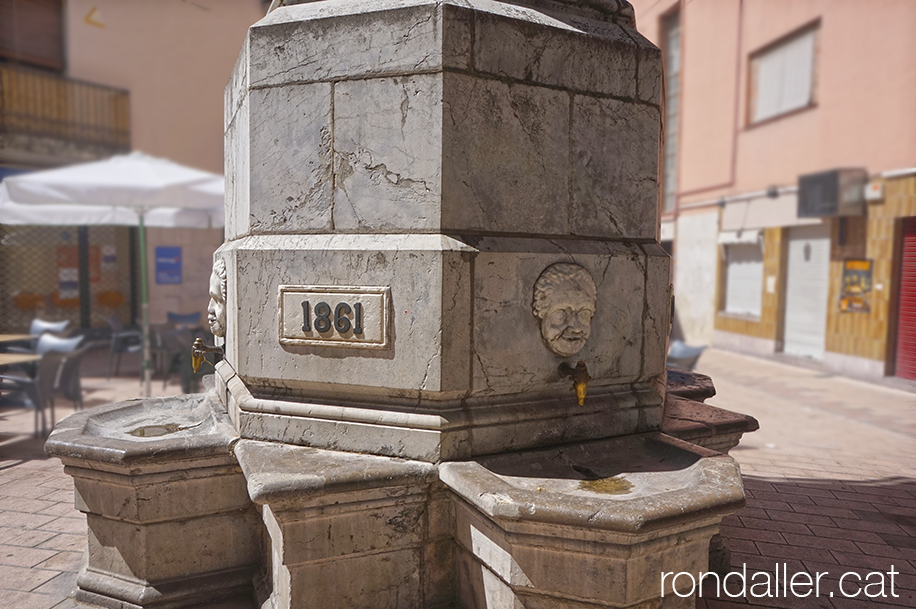 Font de la plaça Miró de Montgròs de Vilanova i la Geltrú.