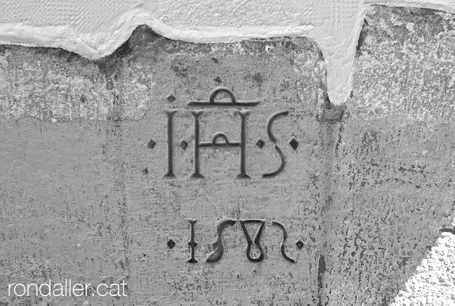 Inscripció del segle XVI en un habitatge del carrer Lloberas de la ciutat de Cambrils.