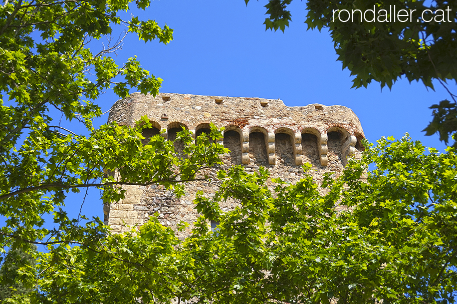 Itinerari per Cambrils. Coronament de la Torre de l'Ermita.