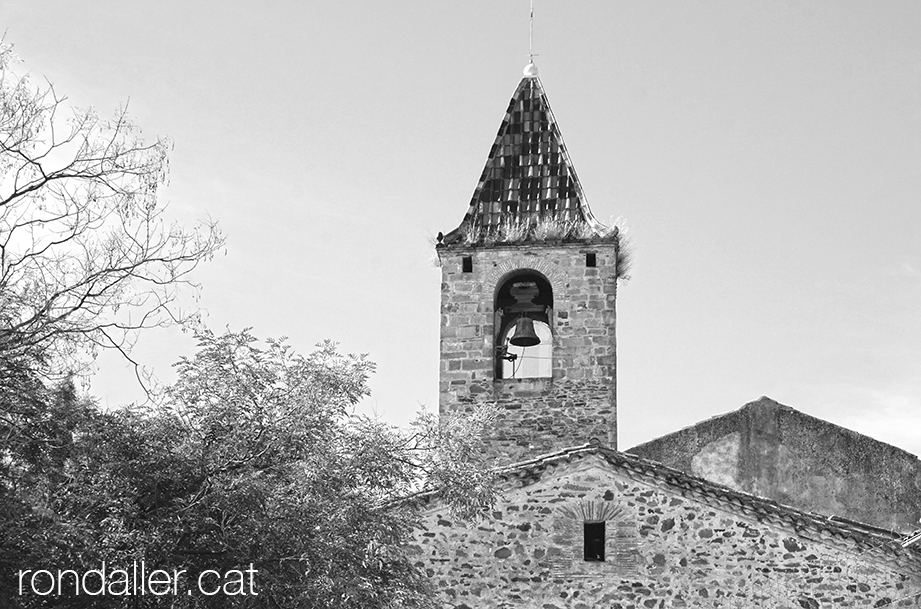 Campanar de l'església parroquial de Sant Genís dels Agudells.