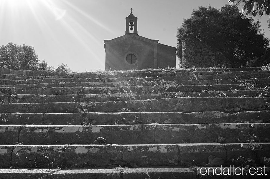 Història de Caldes de Malavella. Ermita de Sant Maurici, al costat del castell.
