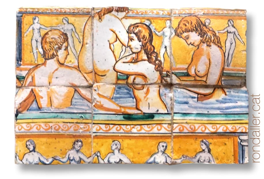 Plafó ceràmic del segle XVIII amb uns banyistes nus.