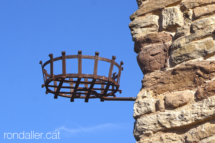 Teiera de ferro del castell de Súria.