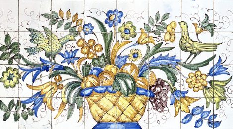 Mosaic amb una gerra de flors, realitzat el 1923 per Francesc Canyellas.