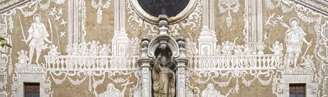 Sant Martí de Sant Celoni. Esgrafiats de la façana de l'església.