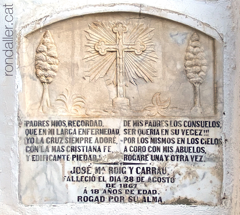 Nínxol de 1867 al cementiri municipal de Vilassar de Mar.