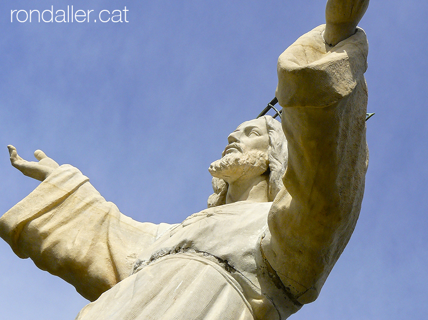 Escultura de Claudi Rius a Teià (Maresme).