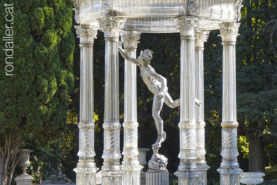 Templet de cristall de Can Garí a Argentona.