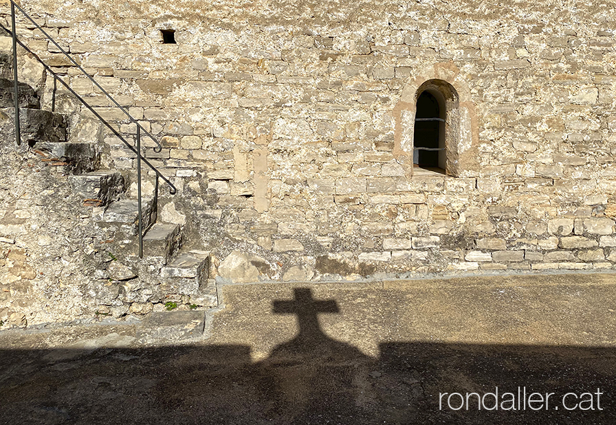 Església de Sant Joan Sesrovires a Torre-ramona, terme de Subirats.