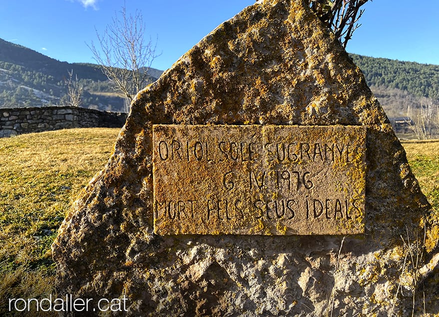 Església de Sant Marcel de Bor. Inscripció al sepulcre d'Oriol Solé Sugranyes.