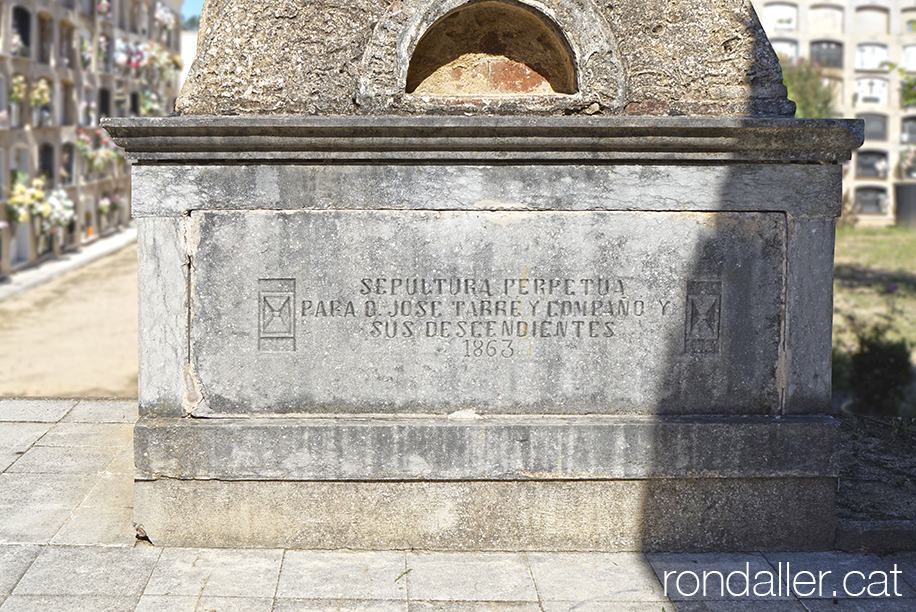 Tomba Josep Tarrè de Llagostera (Gironès).