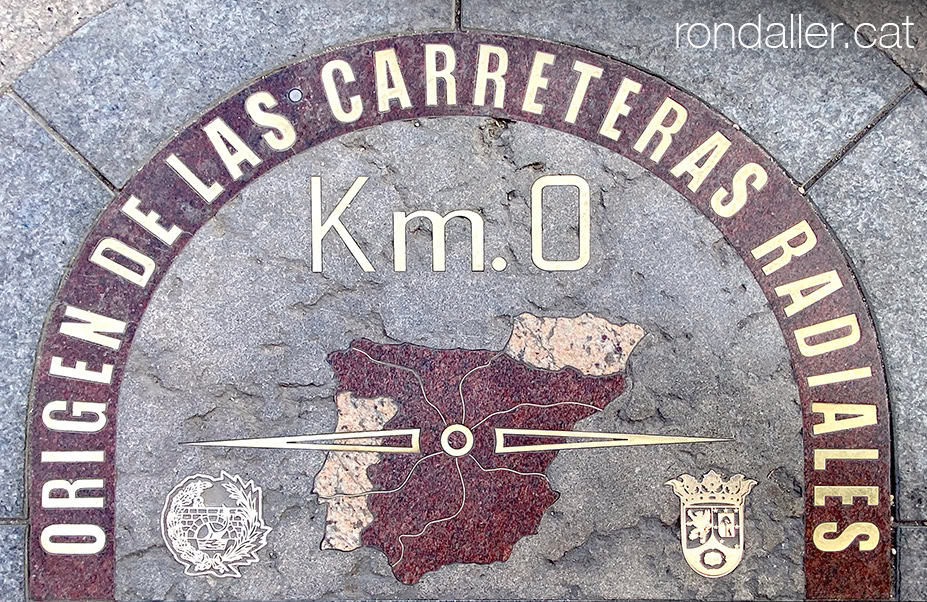 Indicador del quilòmetre zero de les carreteres radials.