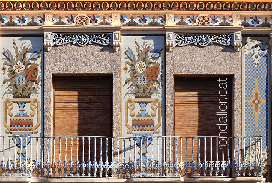 Mosaics Nolla de Meliana. Façana de l'habitatge d'una família benestant.