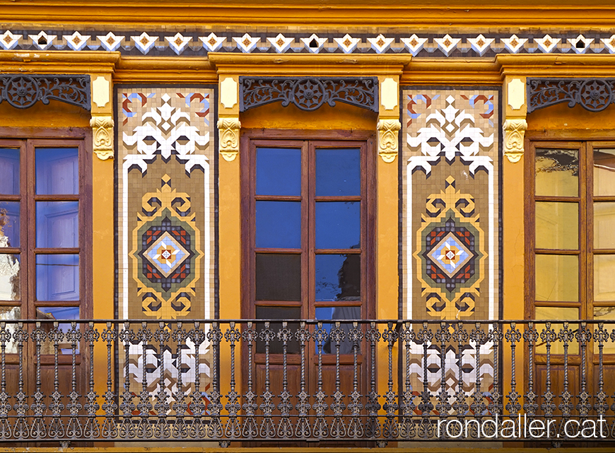 Mosaics Nolla de Meliana. Façana de l'habitatge d'una família benestant.