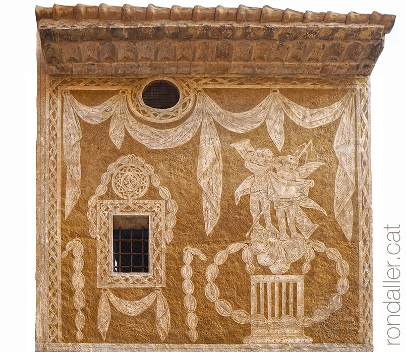 Casa del Portal del Pardo del Vendrell. Esgrafiats barrocs.