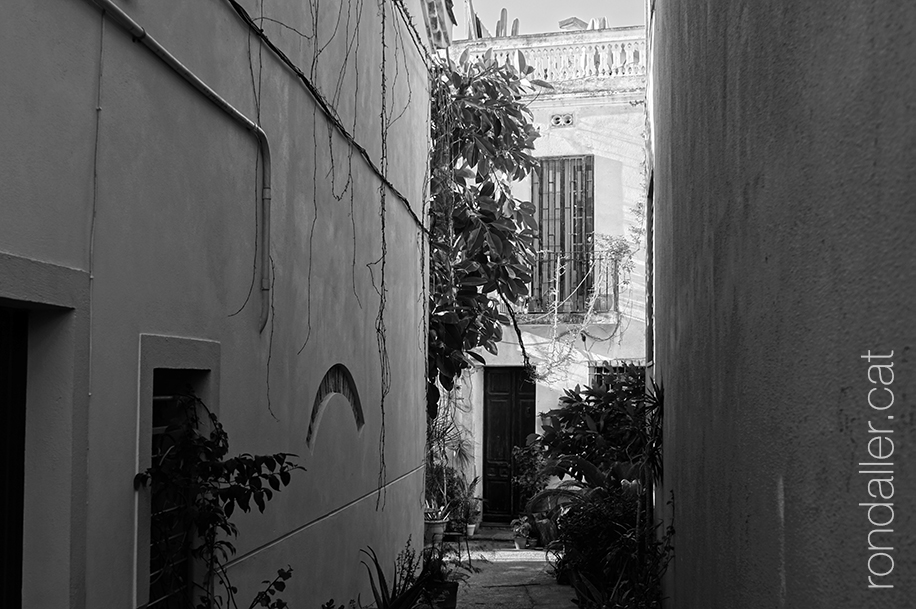 Barri de Dalt la Vila de Badalona. Cul-de-sac del carrer de les Eres.