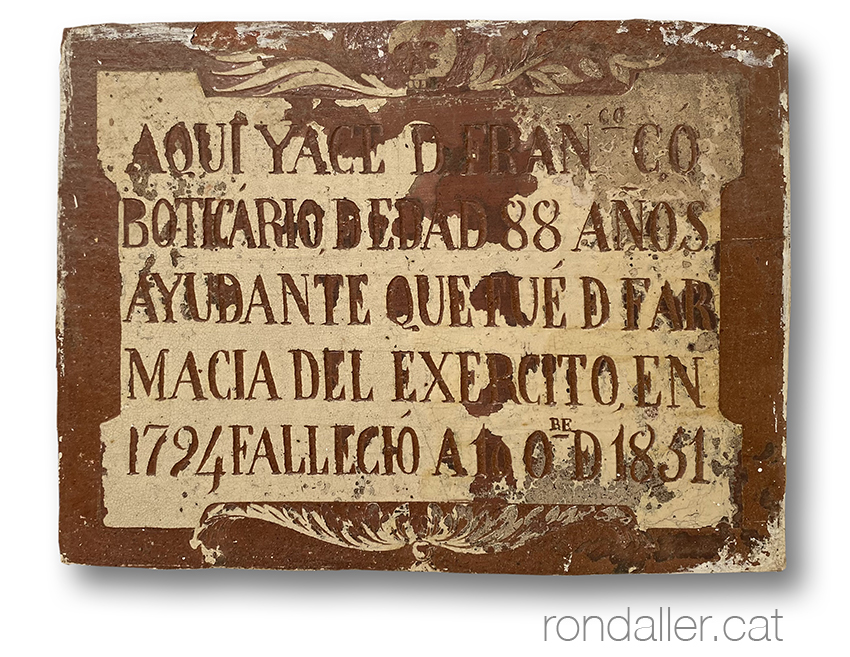 Cementiri Vell de Calella. Placa ceràmica del nínxol de Francisco Có i Viñes.
