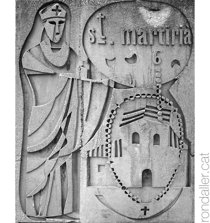 Monument a Banyoles de Domènec Fita. Relleu amb la imatge de sant Martirià.