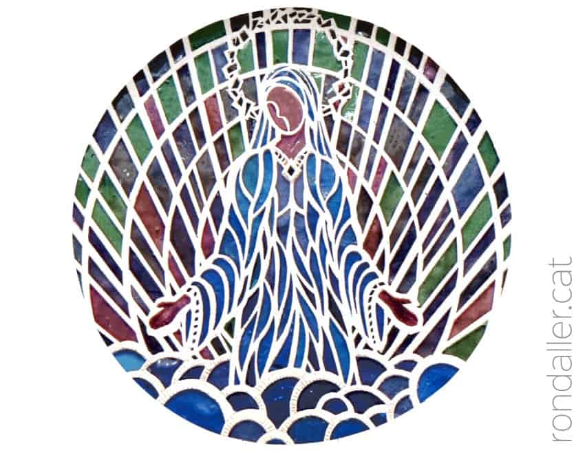 Santa Maria de Platja d’Aro. Vitrall de la rosassa de la façana.