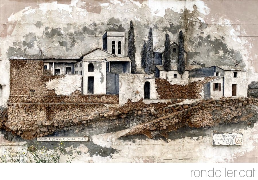 Mural executat el 2019 per Josep Maria Pubill amb el conjunt d'edificis de la Santa Creu d'Olorda.