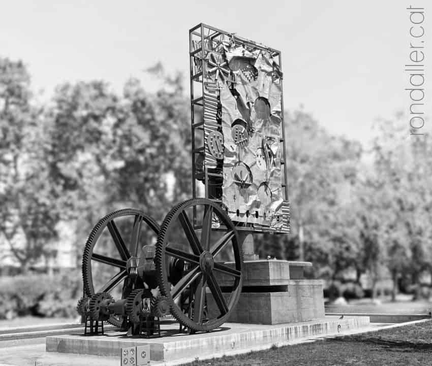 Monuments menys atractius de Catalunya. Commemoració del centenari de l'Exposició Universal de 1888.