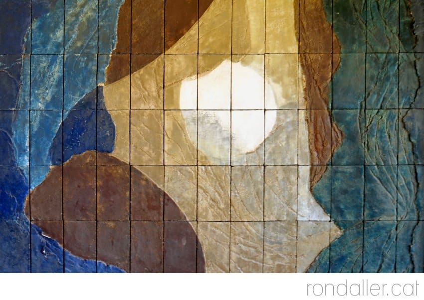 Murals ceràmics a l’autopista AP-2. Obra executada per Joan Vila-Grau i Jordi Aguadé.